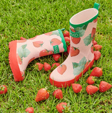Load image into Gallery viewer, KIP &amp; CO - KIDS GUMBOOTS - STRAWBERRY DELIGHT
