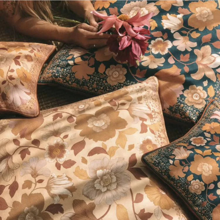 WANDERING FOLK - LARGE CUSHION COVER GRANDE FLEUR DAWN