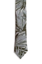 Load image into Gallery viewer, PEGGY &amp; FINN - FAN PALM SAGE COTTON TIE
